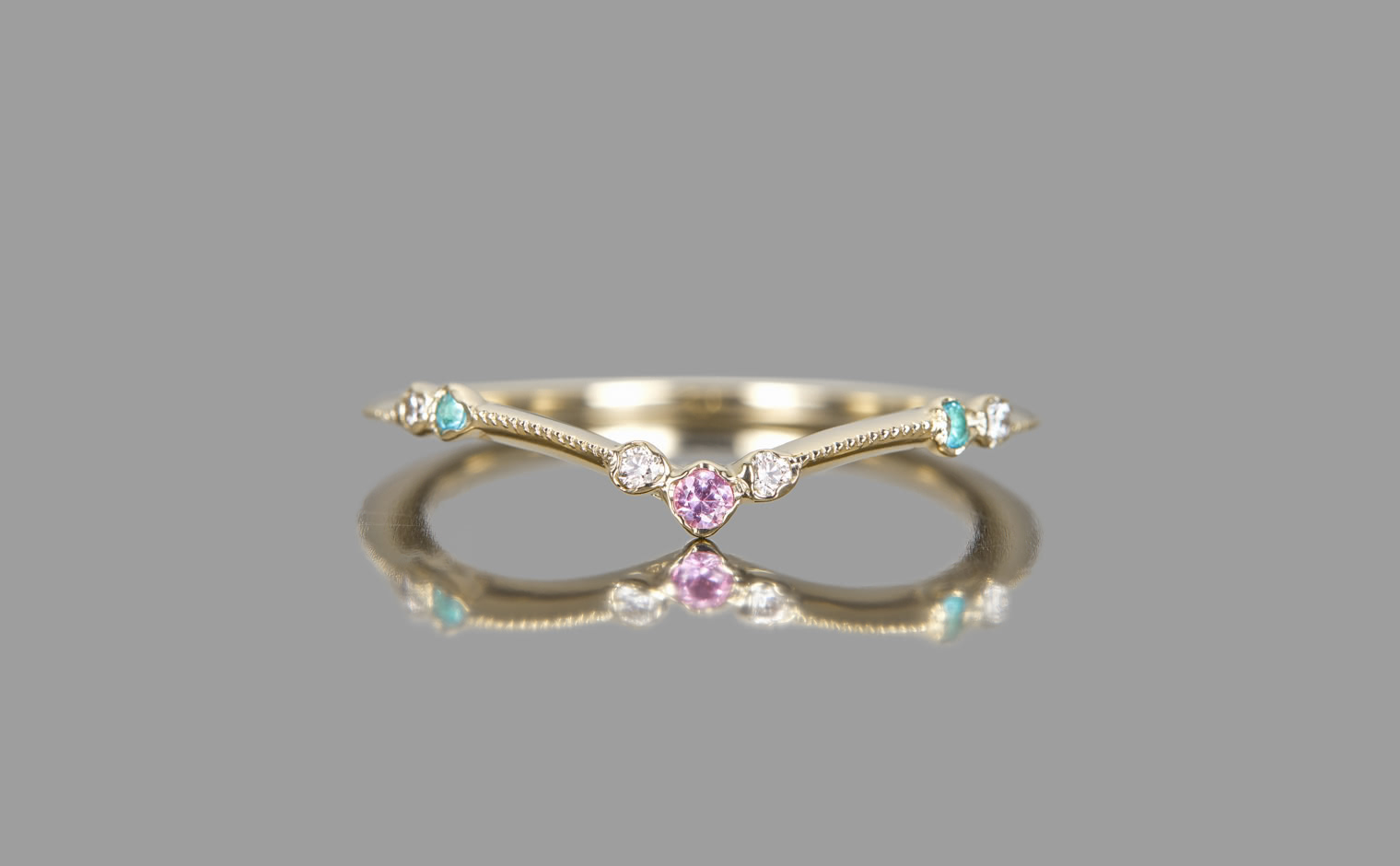 kataokataokaジュエリー　パライバトルマリンリング Curved Sapphire & Paraiba Ring | kataoka jewelry and objets d'art