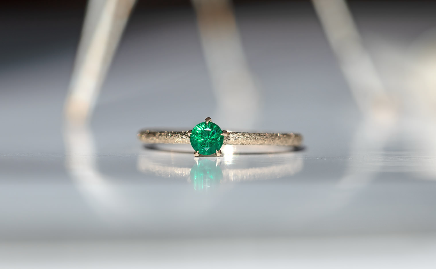 Emerald Stardust Ring | kataoka jewelry