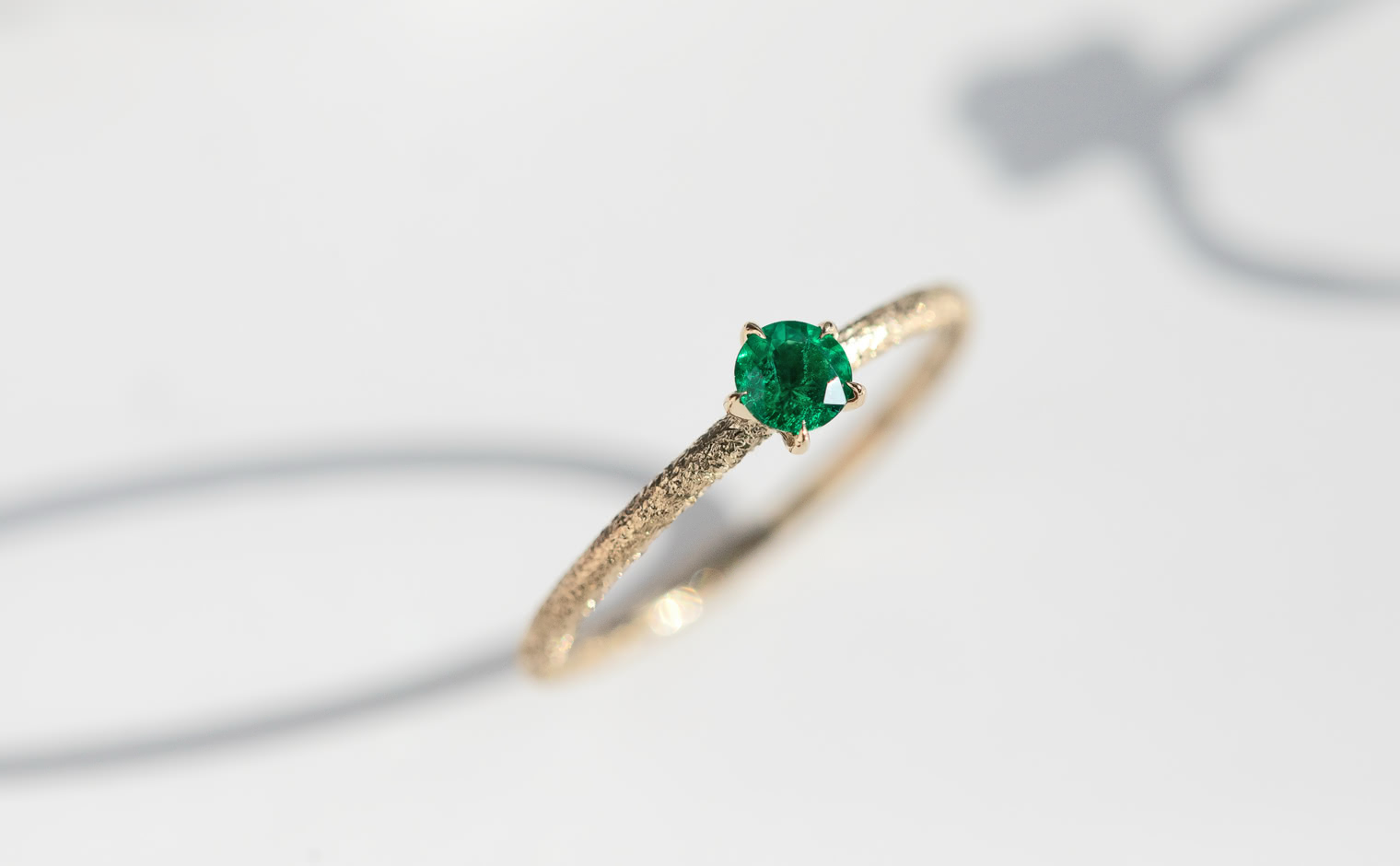 Emerald Stardust Ring | kataoka jewelry
