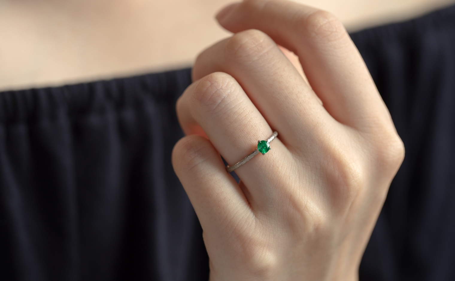 Emerald Stardust Ring | kataoka jewelry