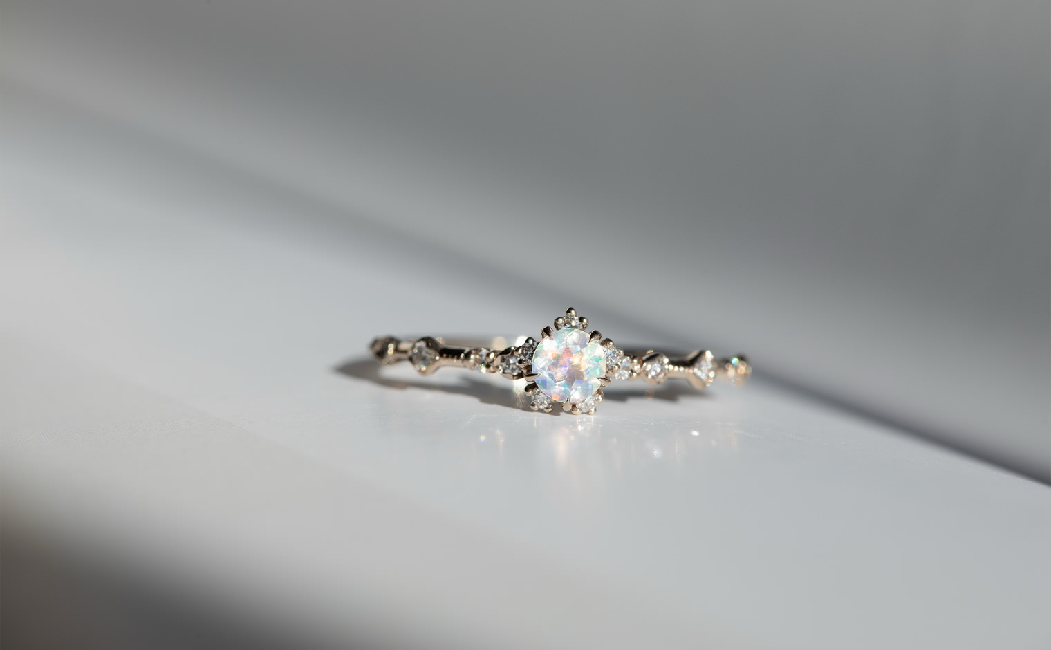 Snowflake Ring–Opal | ka0078av