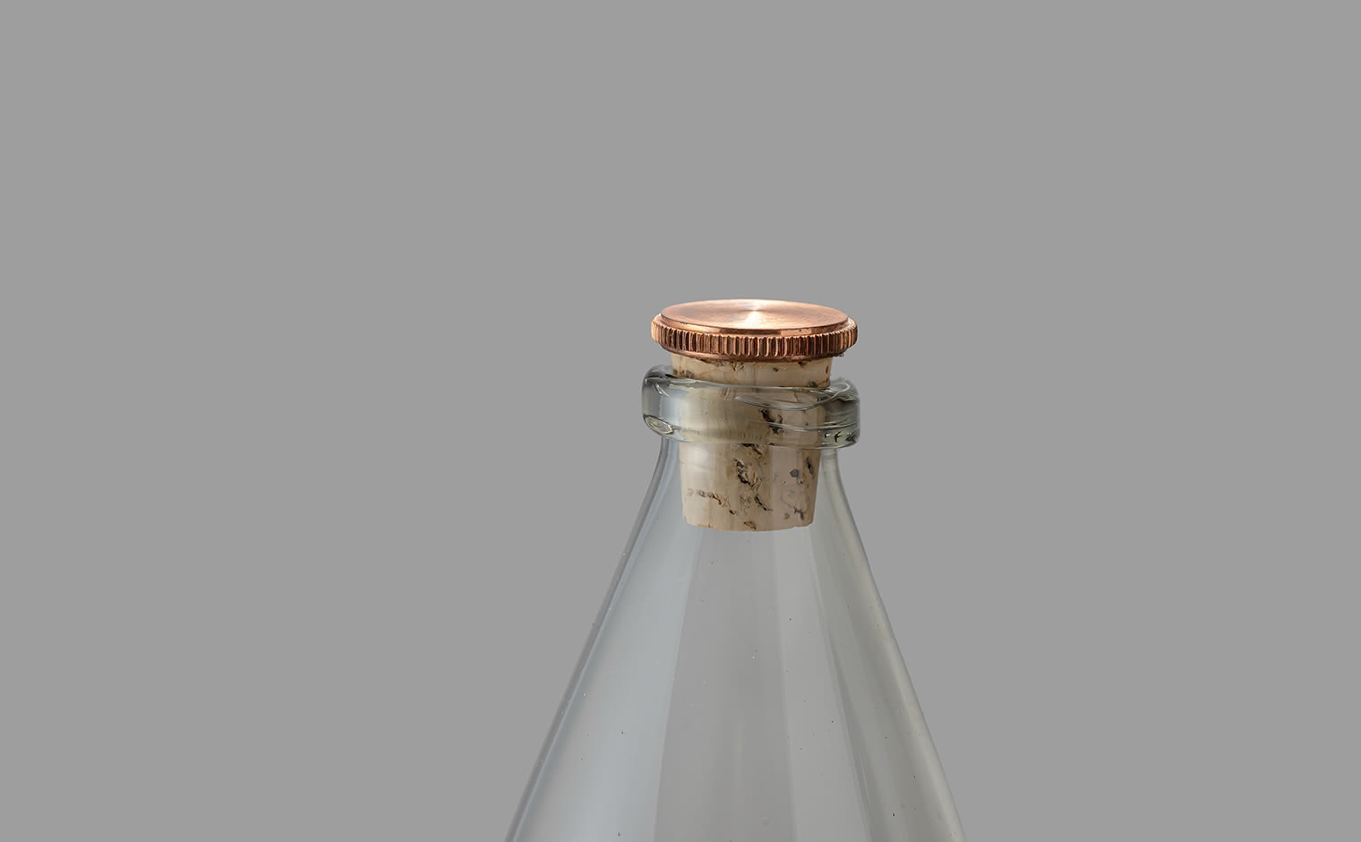 Peter Ivy Bottle S | Handblown Glass Bottle | kataoka