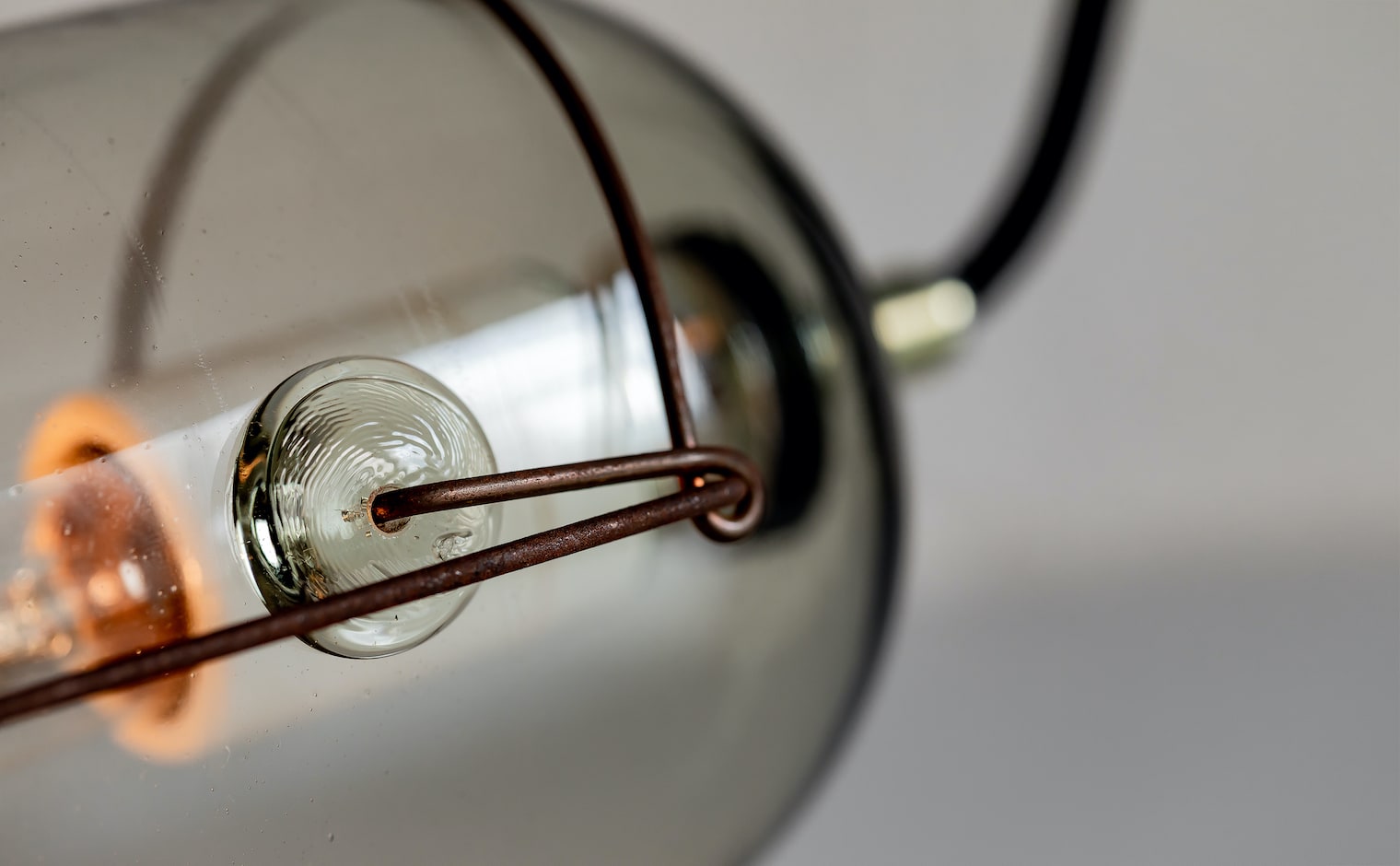 Peter Ivy Light Capsule L | Handblown Glass Pendant | kataoka
