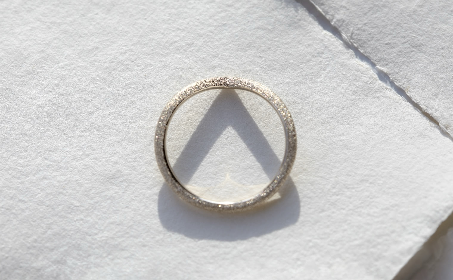 Curved Stardust Ring | kataoka jewelry