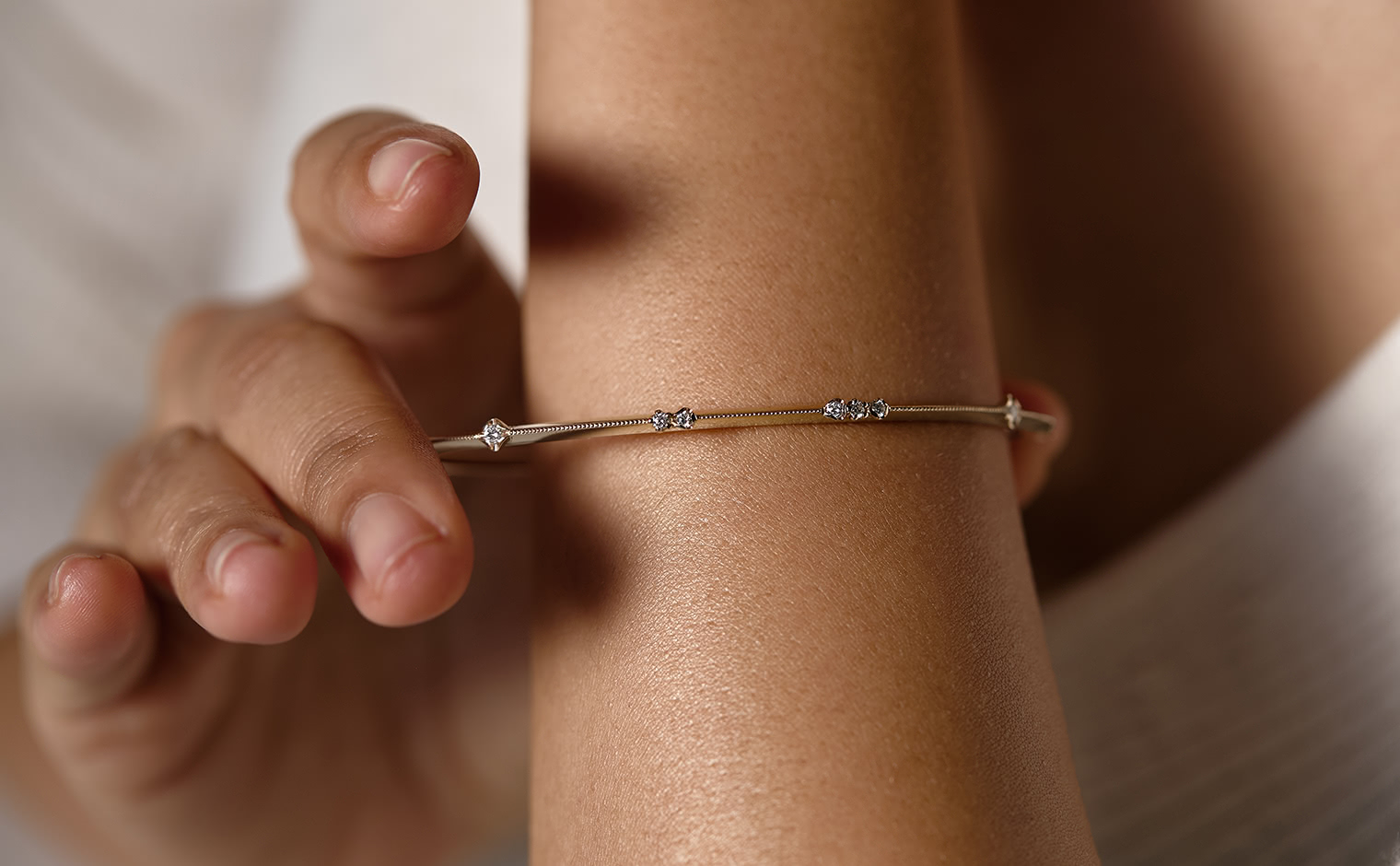 Dotted Bangle | kataoka jewelry and objets d'art