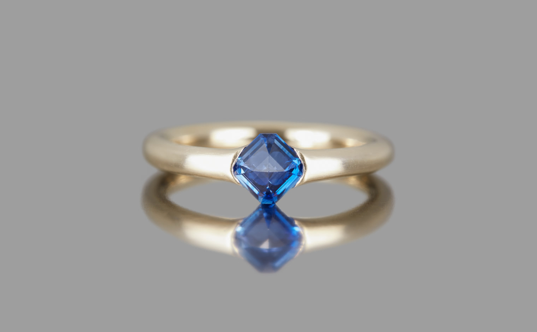Sapphire Adamas Ring–Asscher