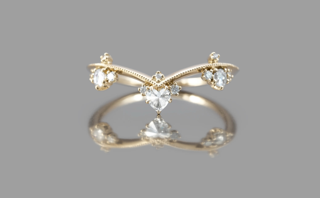 Curved Crown Ring–Diamond Heart