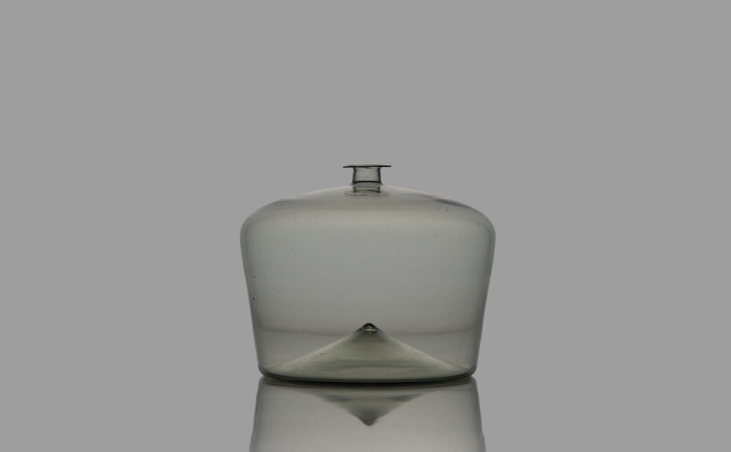 Vase–M