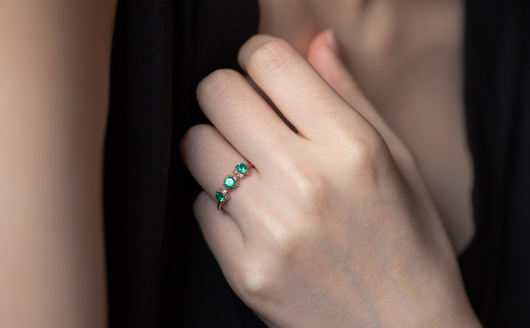 Cosmos Ring–Emerald