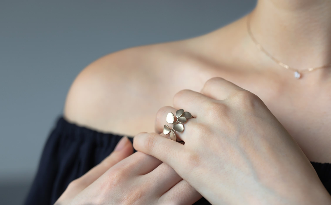 Seven Petals Ring Seven Petals Ring