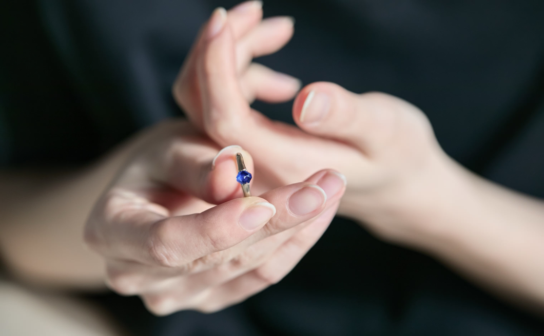 Sapphire Adamas Ring–Asscher