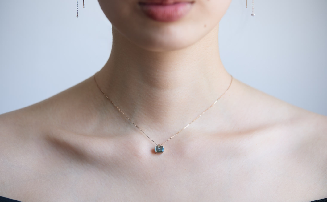Lucent Aquamarine Necklace